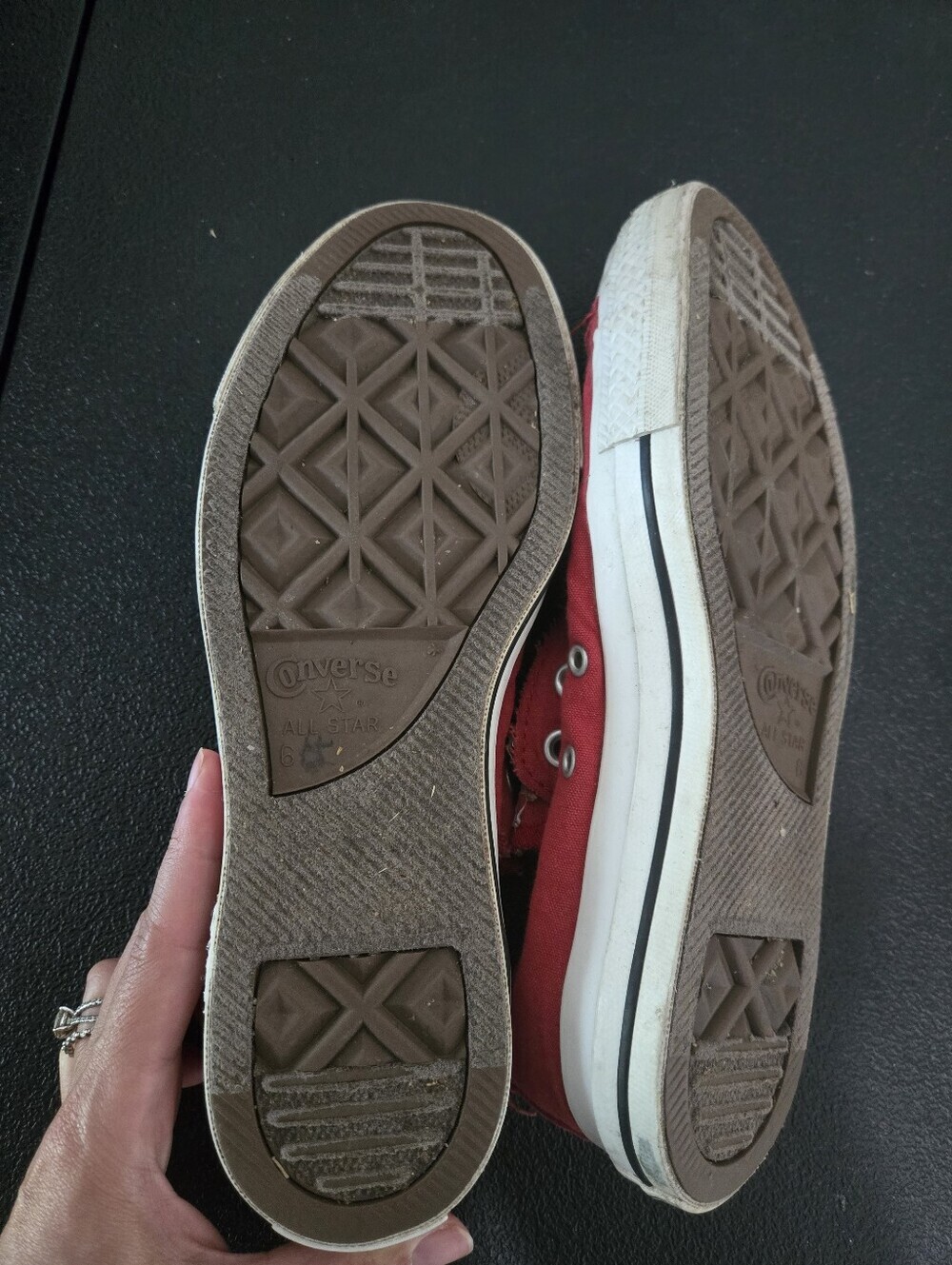 Converse Chuck Taylor All Star Red Slip-On Low Top Sneakers Uni Men’s 6 Womens 8 - Picture 4 of 7